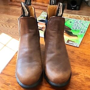 Blundstone women’s series 1677 heeled